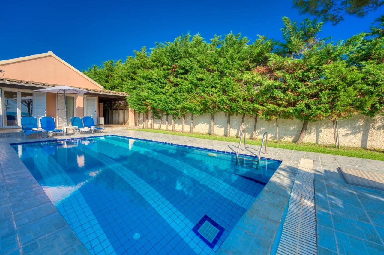 Villa Angela Ágios Matthaíos Exteriér fotografie