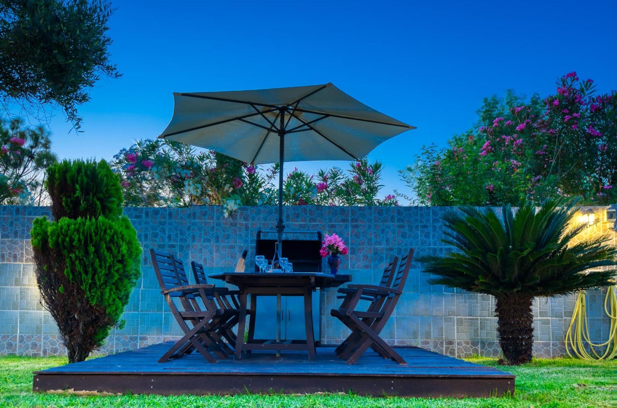 Villa Angela Ágios Matthaíos Exteriér fotografie