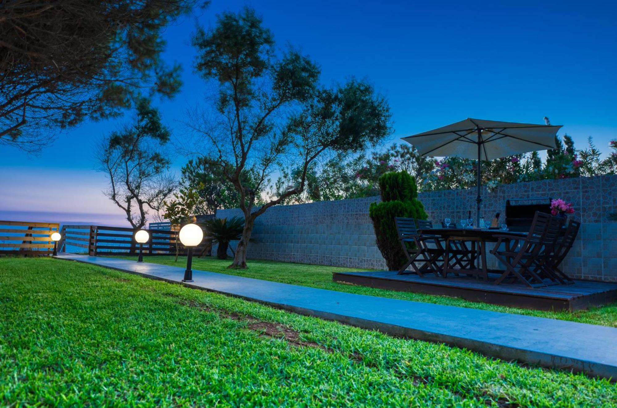 Villa Angela Ágios Matthaíos Exteriér fotografie