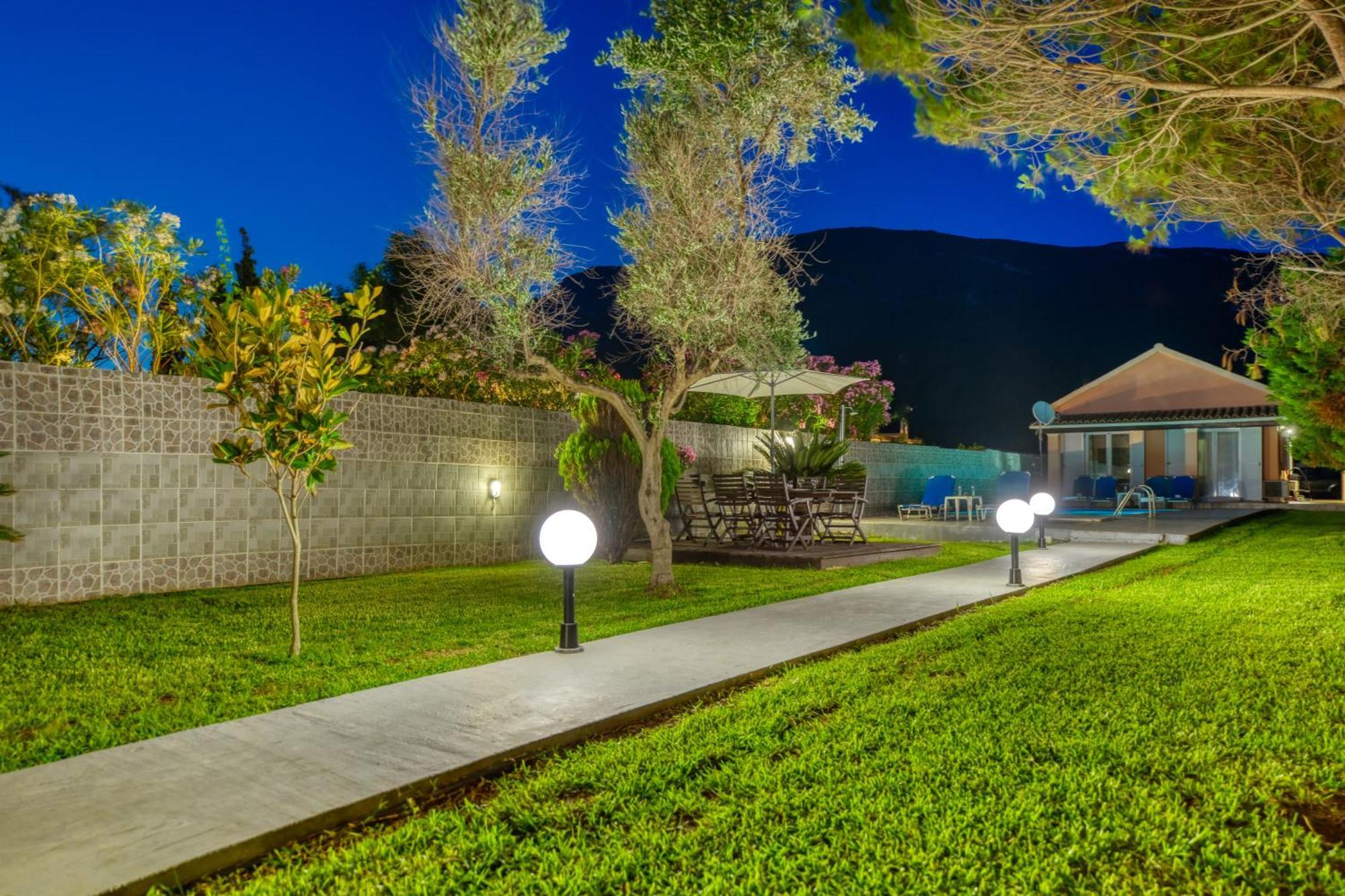 Villa Angela Ágios Matthaíos Exteriér fotografie