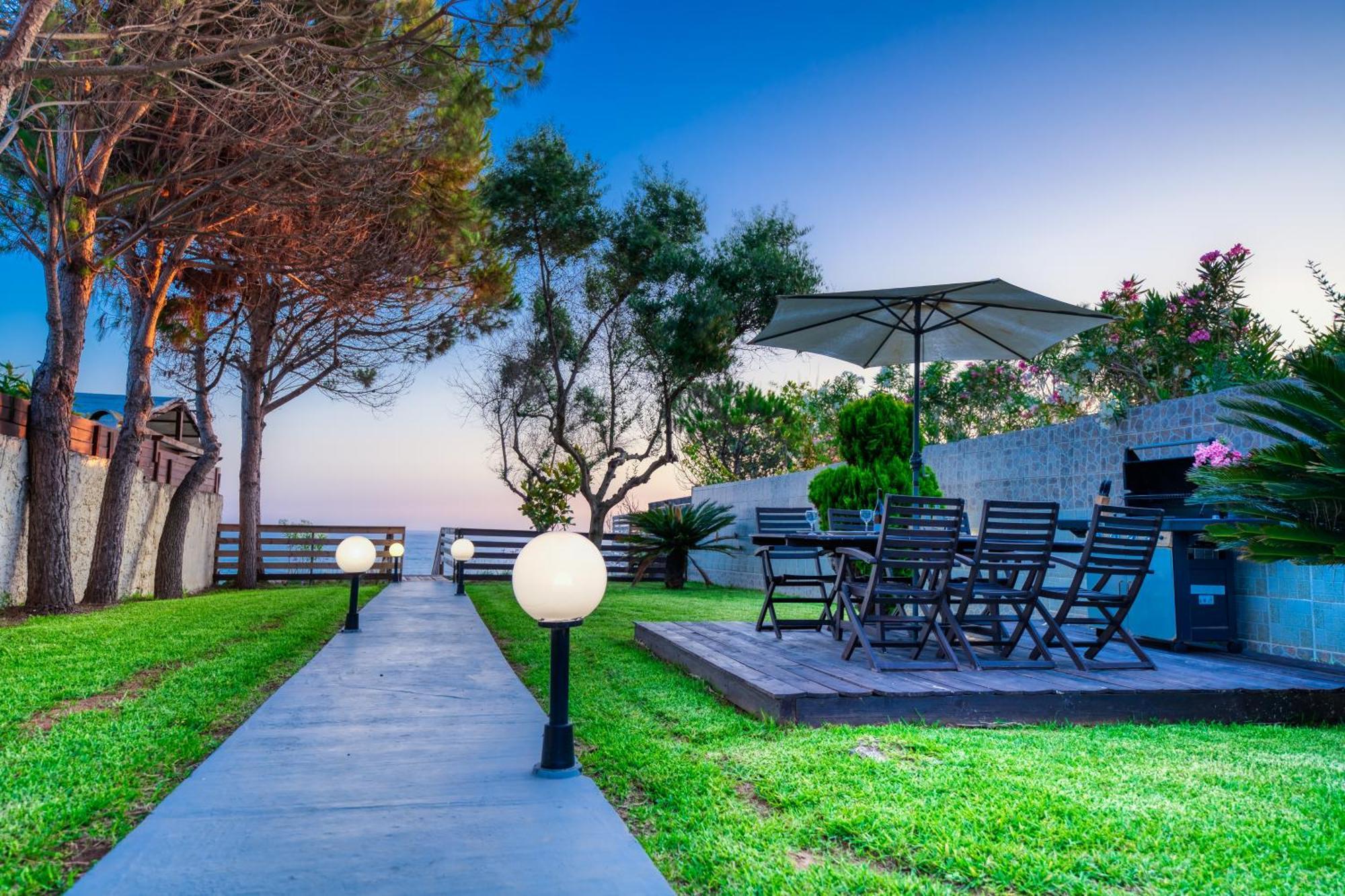 Villa Angela Ágios Matthaíos Exteriér fotografie